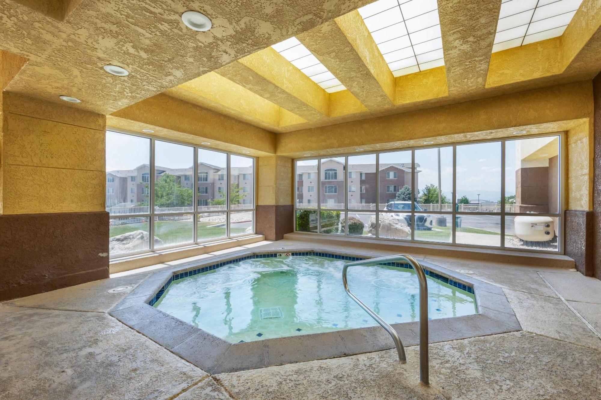 Comfort Inn & Suites Orem - Provo エクステリア 写真